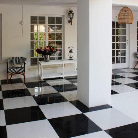 La Belle Guest House Блумфонтейн Екстер'єр фото